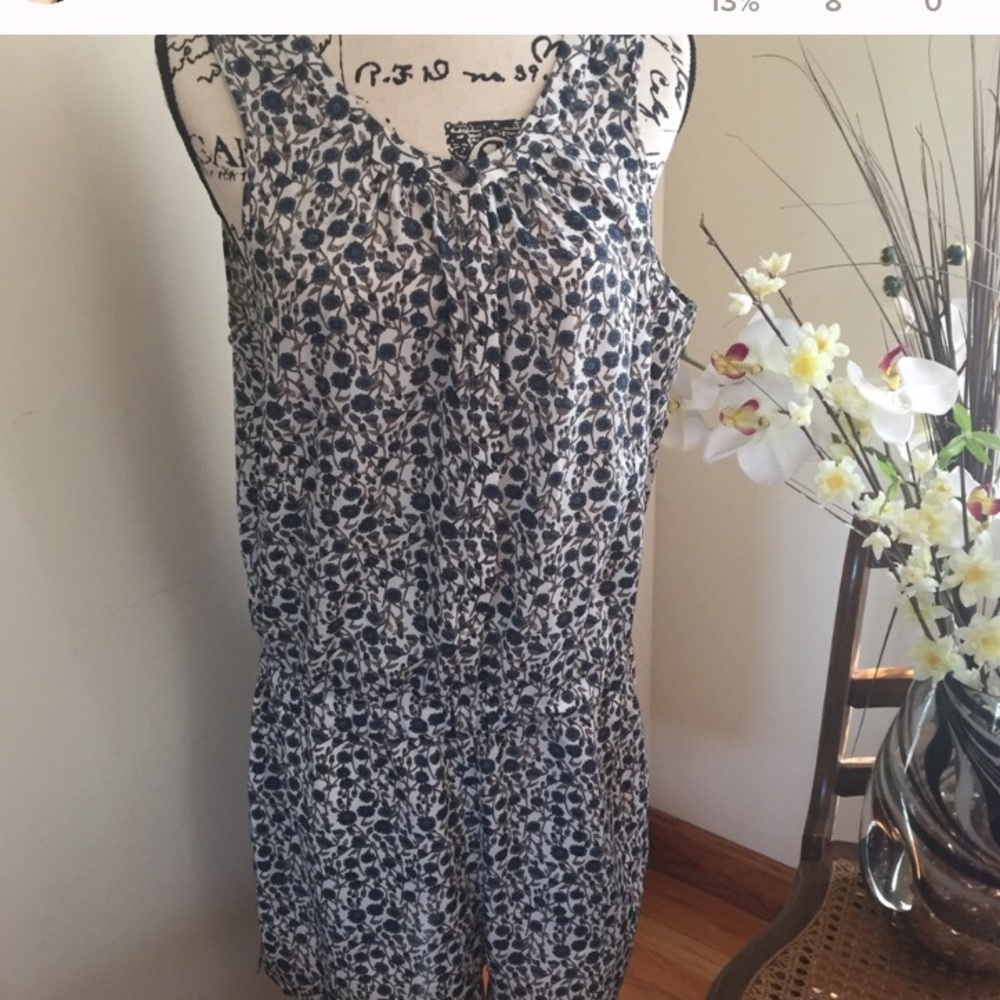 LOFT Turquoise floral print jumper. Perfect Shape!
